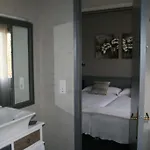 L'ast מלון 2*