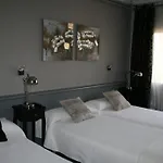 Hotel L'ast 2*